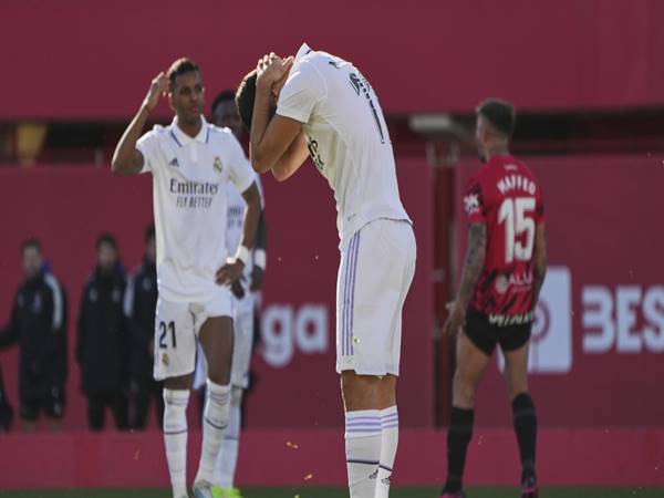 Bóng đá TBN ngày 6/2: Barcelona bỏ xa Real Madrid tới 8 điểm
