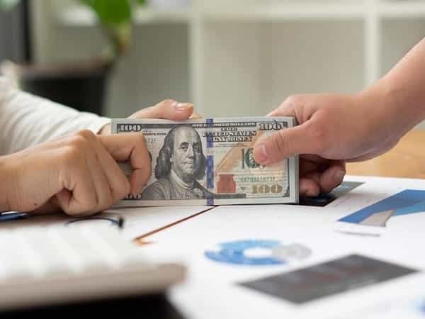 Nguồn cung ngoại tệ là 1 trong các yếu tố ảnh hưởng đến tỷ giá USD/VND