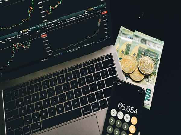 Đầu tư chứng khoán là một phương pháp kiếm tiền thụ động có thể mang lại lợi nhuận lớn
