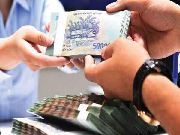 gửi tiết kiệm ngân hàng hoặc mua trái phiếu là phương án đầu tư an toàn