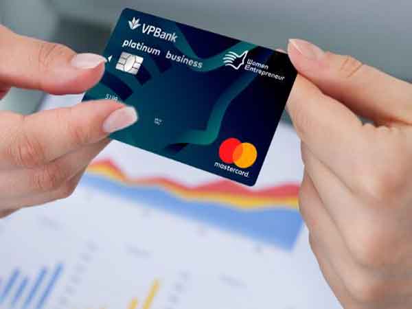 Mua trả góp qua thẻ tín dụng mang lại nhiều lợi ích về tài chính