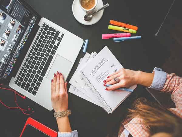 Viết lách là một trong các cách kiếm tiền thụ động khá phổ biến và hiệu quả
